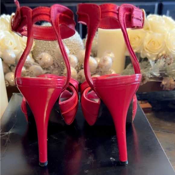 Steve Madden |  Women’s Satin Red Heels Shoes Size 6 1/2 - Picture 5 of 5